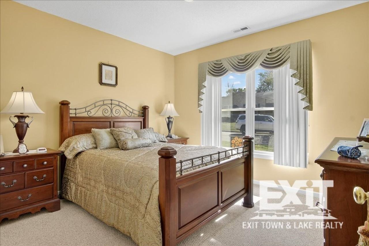 238 Beaver Creek Dr - Photo 4 of 40