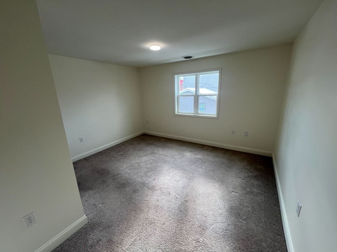 1311 Broadway - Photo 4 of 8