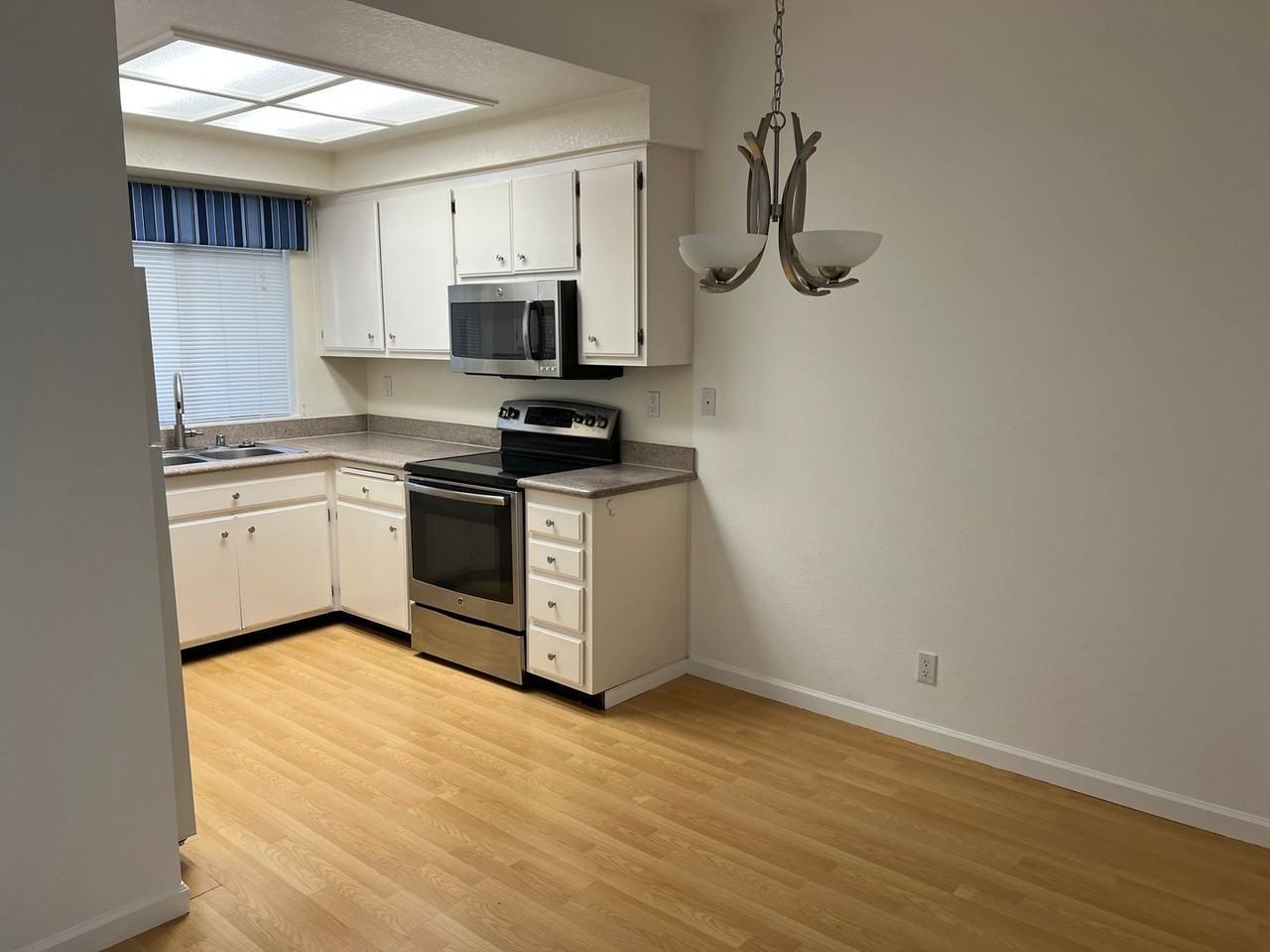 3010 Flint St - Photo 6 of 15