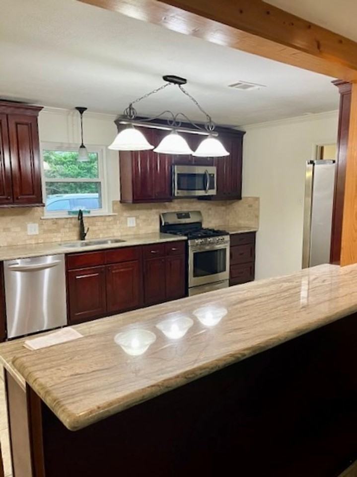 8819 Briarwood Pl - Photo 6 of 28