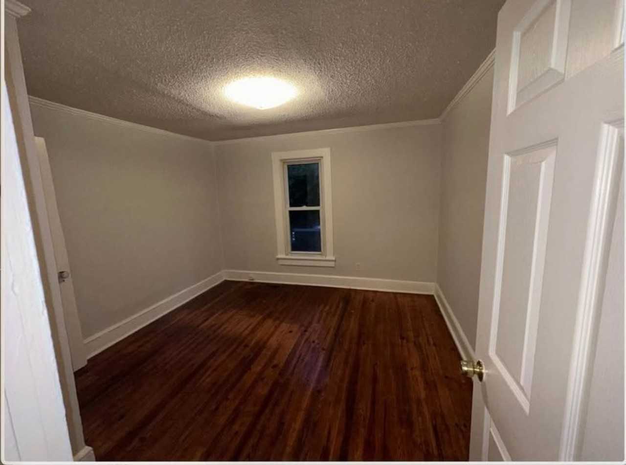 204 E 16th St Sw - Photo 7 of 13