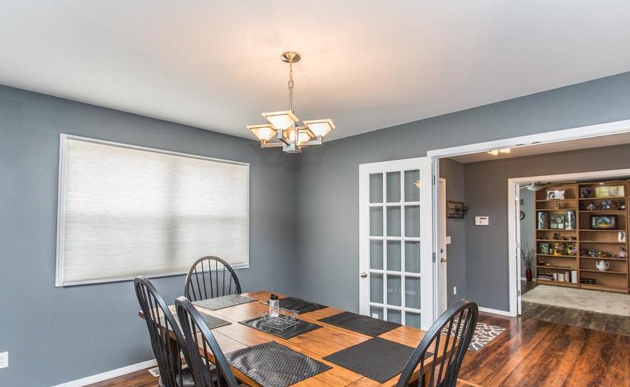 20415 London Ln - Photo 5 of 11