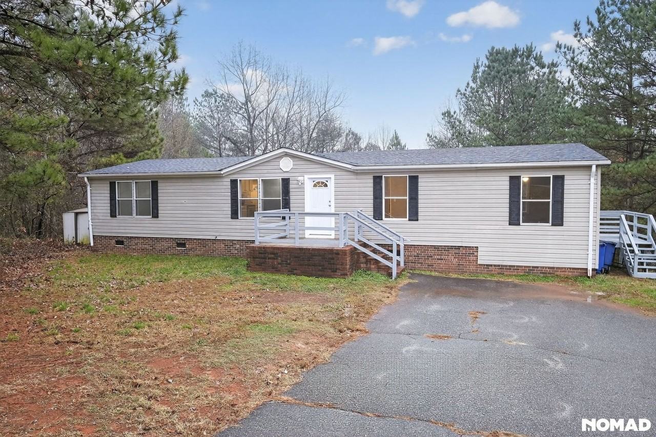 5431 Pembrooke Drive - Photo 2 of 17