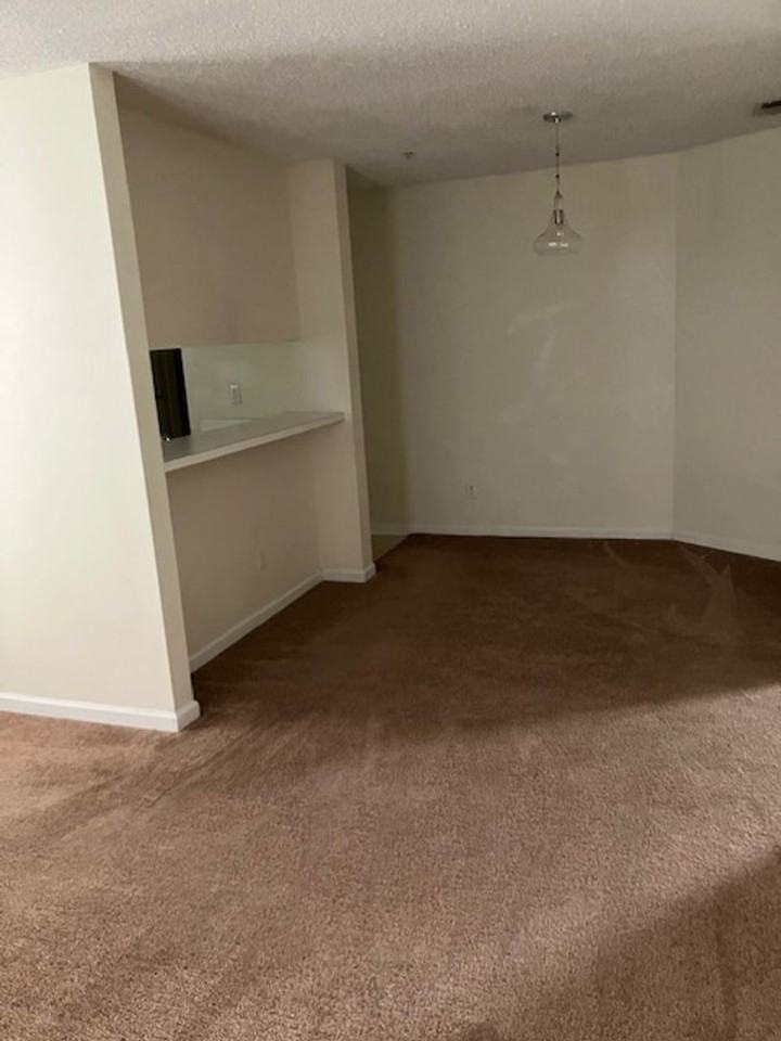 705 Summertime Lane - Photo 3 of 10