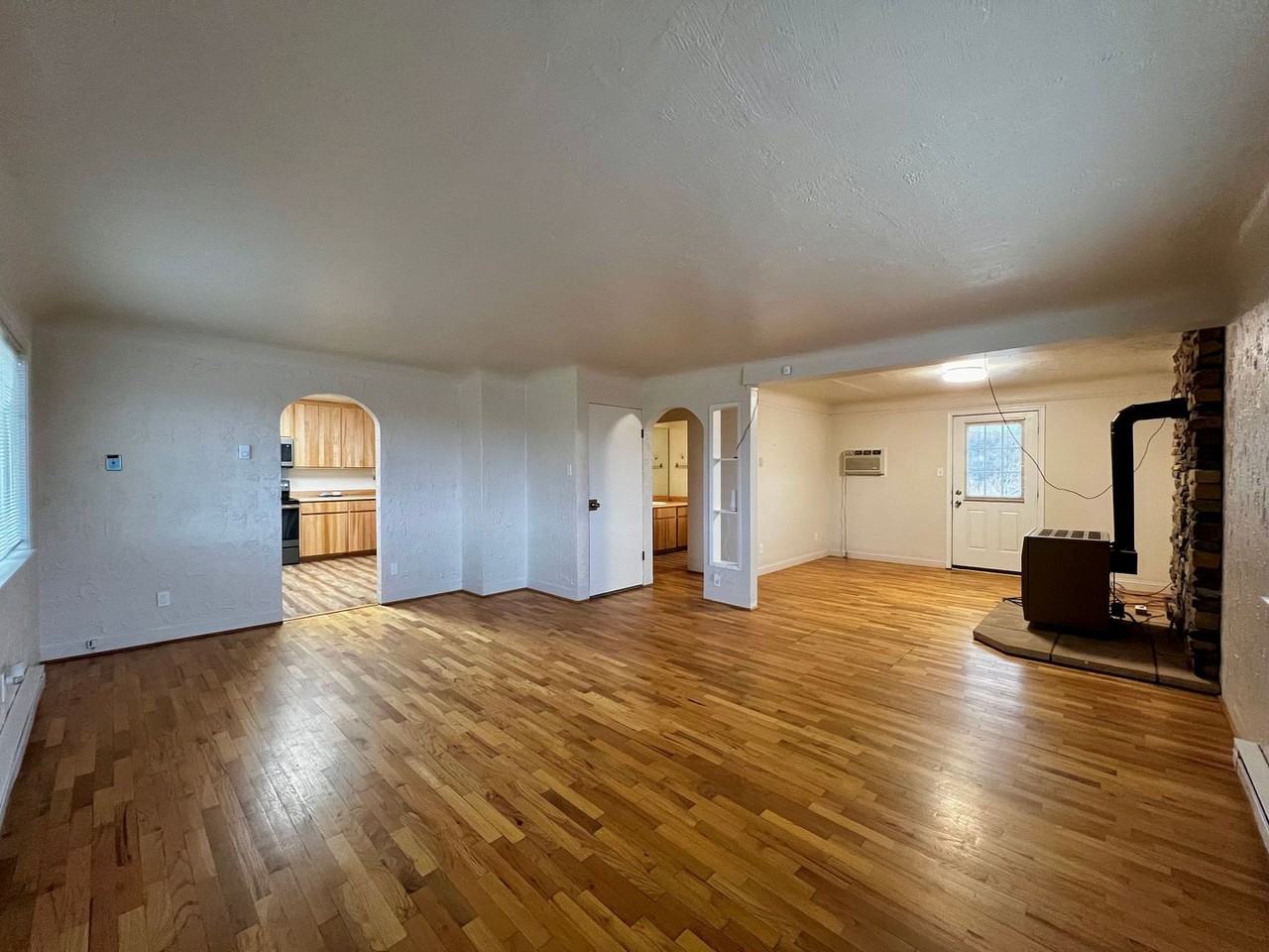 261 Wilcox Rd - Photo 4 of 28