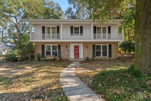 featured image of 745 Westmoreland Drive East