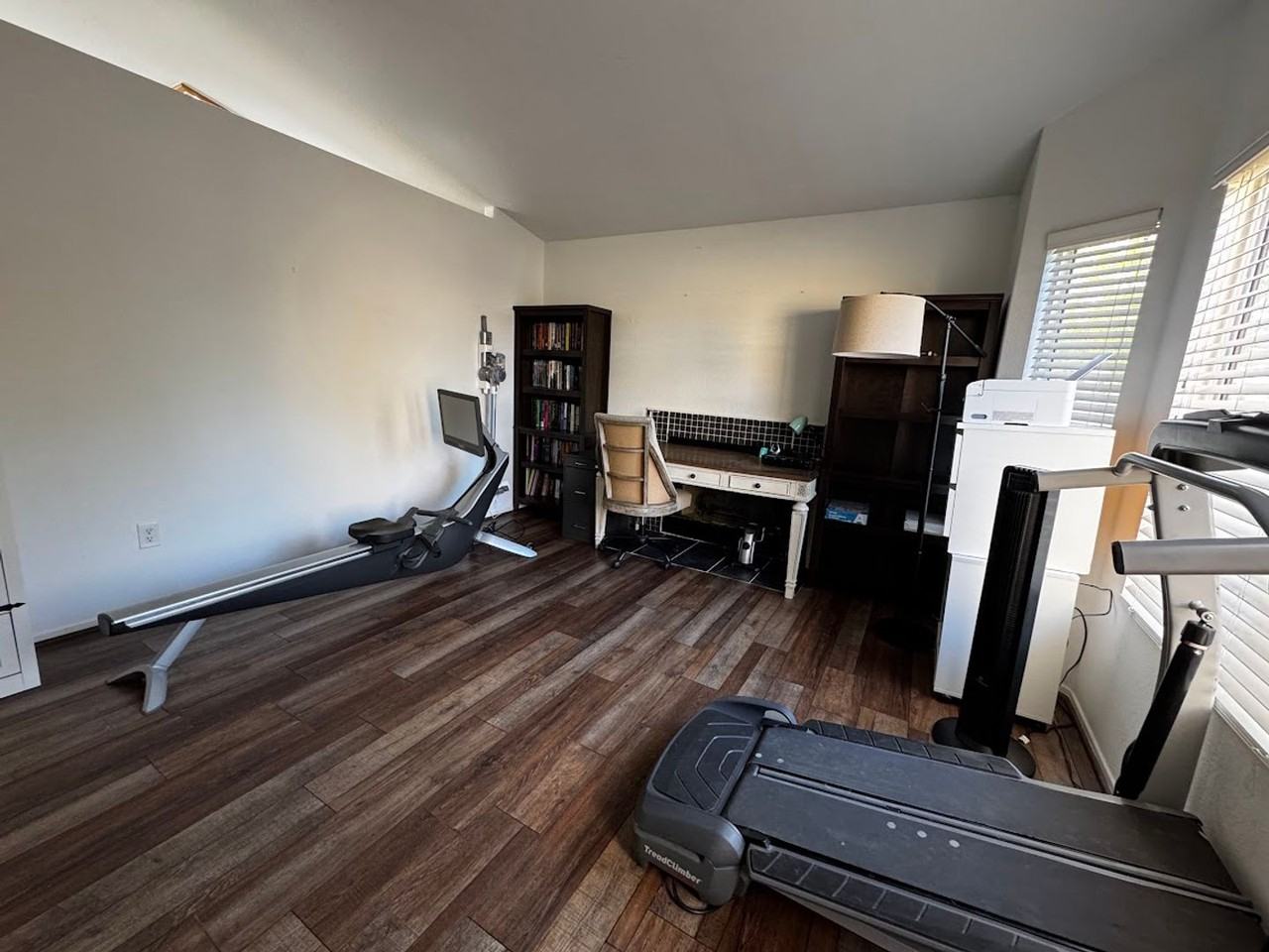 3700 Mount Lassen Ave - Photo 4 of 16