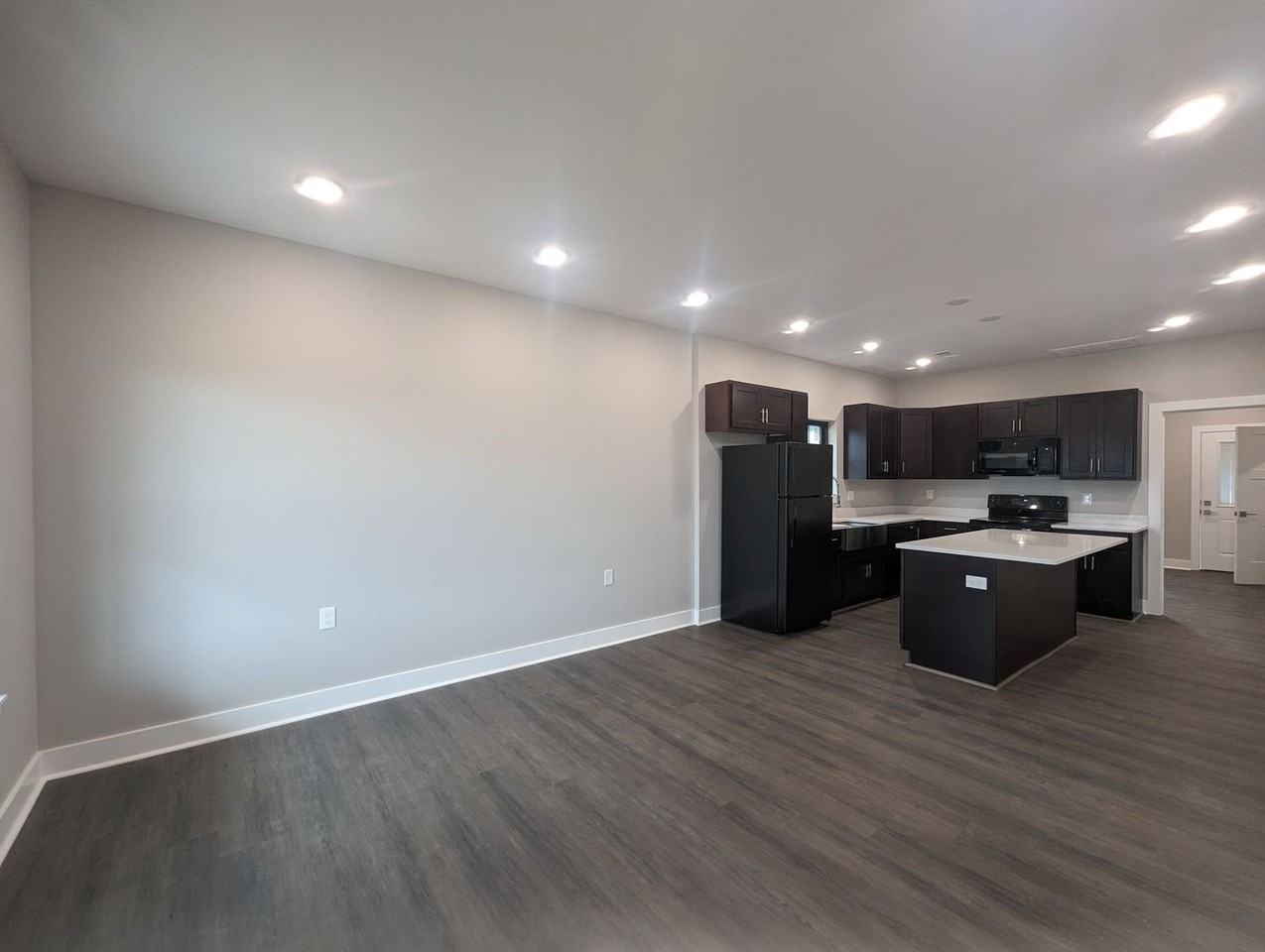 23 Estes Way - Photo 2 of 21