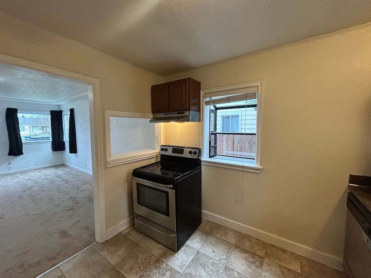 3806 S Asotin St - Photo 6 of 16