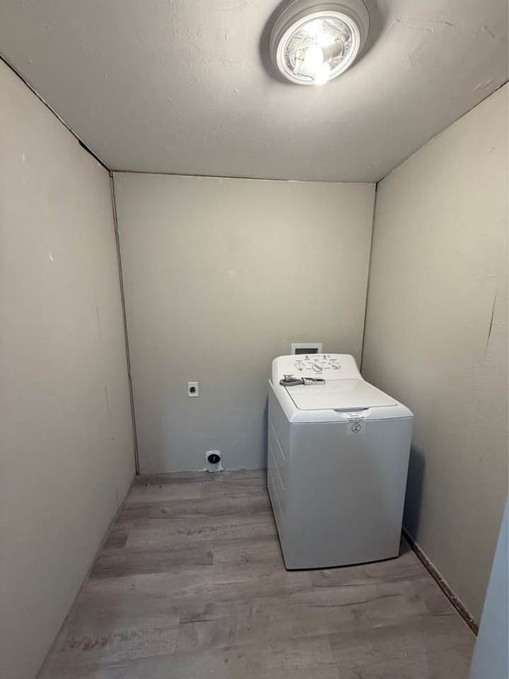 227 East Peach Street - Photo 6 of 12