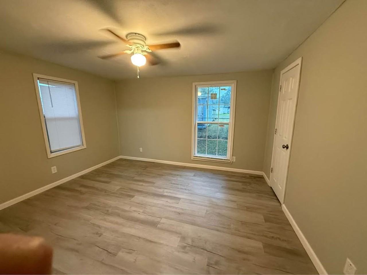 227 East Peach Street - Photo 7 of 12