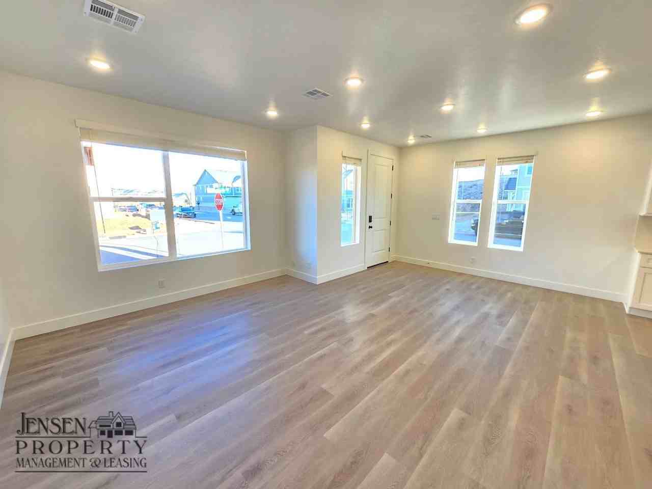 883 W Boxthorn Dr - Photo 5 of 27