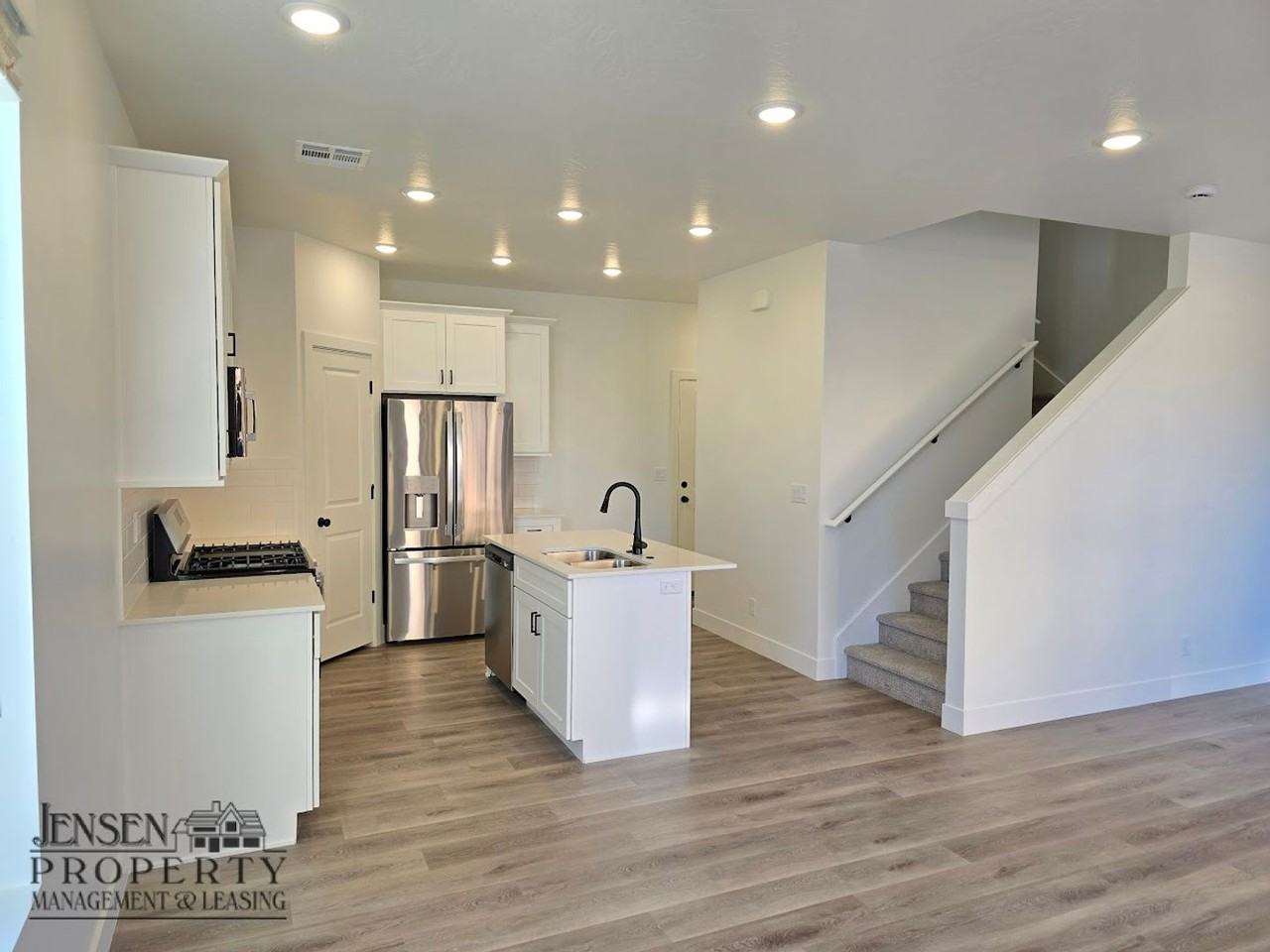 883 W Boxthorn Dr - Photo 6 of 27