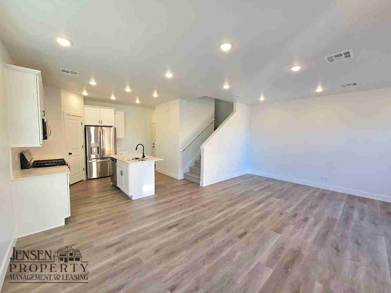 883 W Boxthorn Dr - Photo 7 of 27