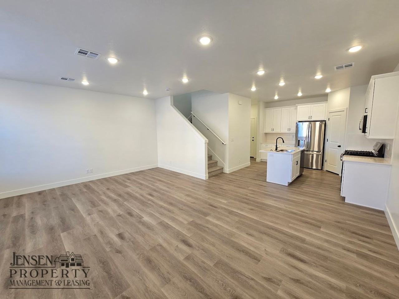 887 W Boxthorn Dr - Photo 4 of 21