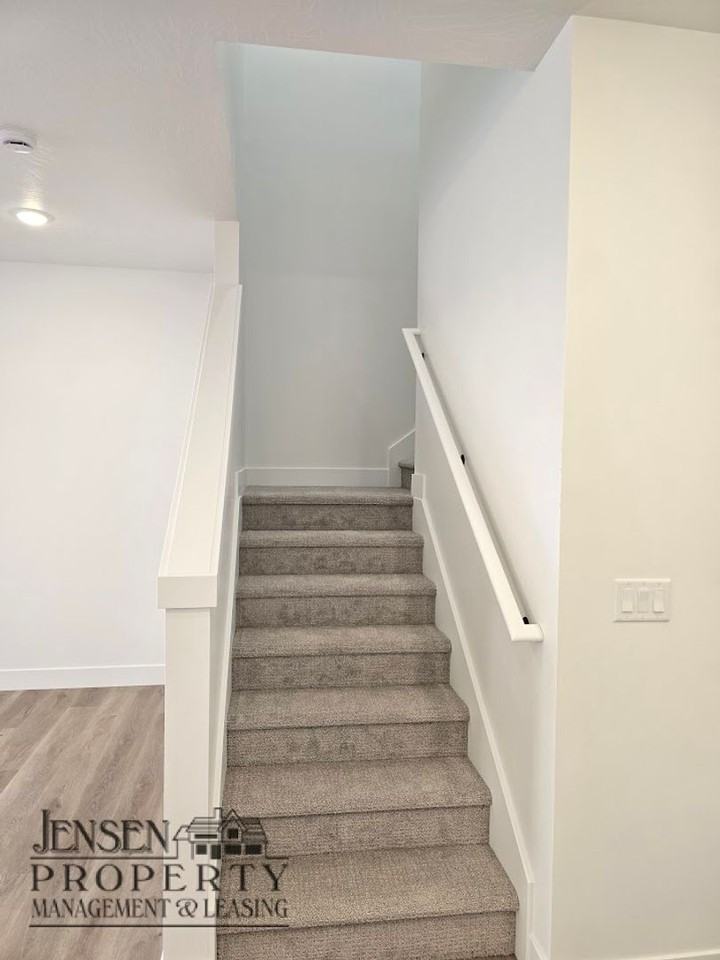 887 W Boxthorn Dr - Photo 6 of 21