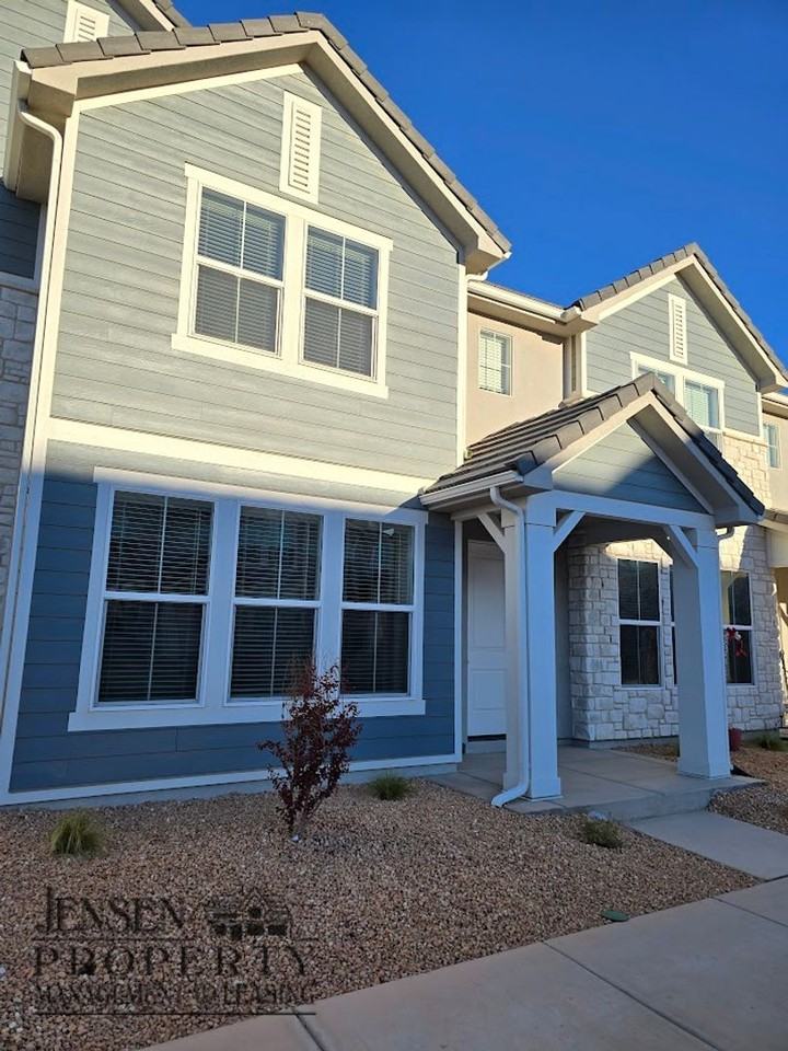 877 W Pebble Ridge Cv - Photo 3 of 27