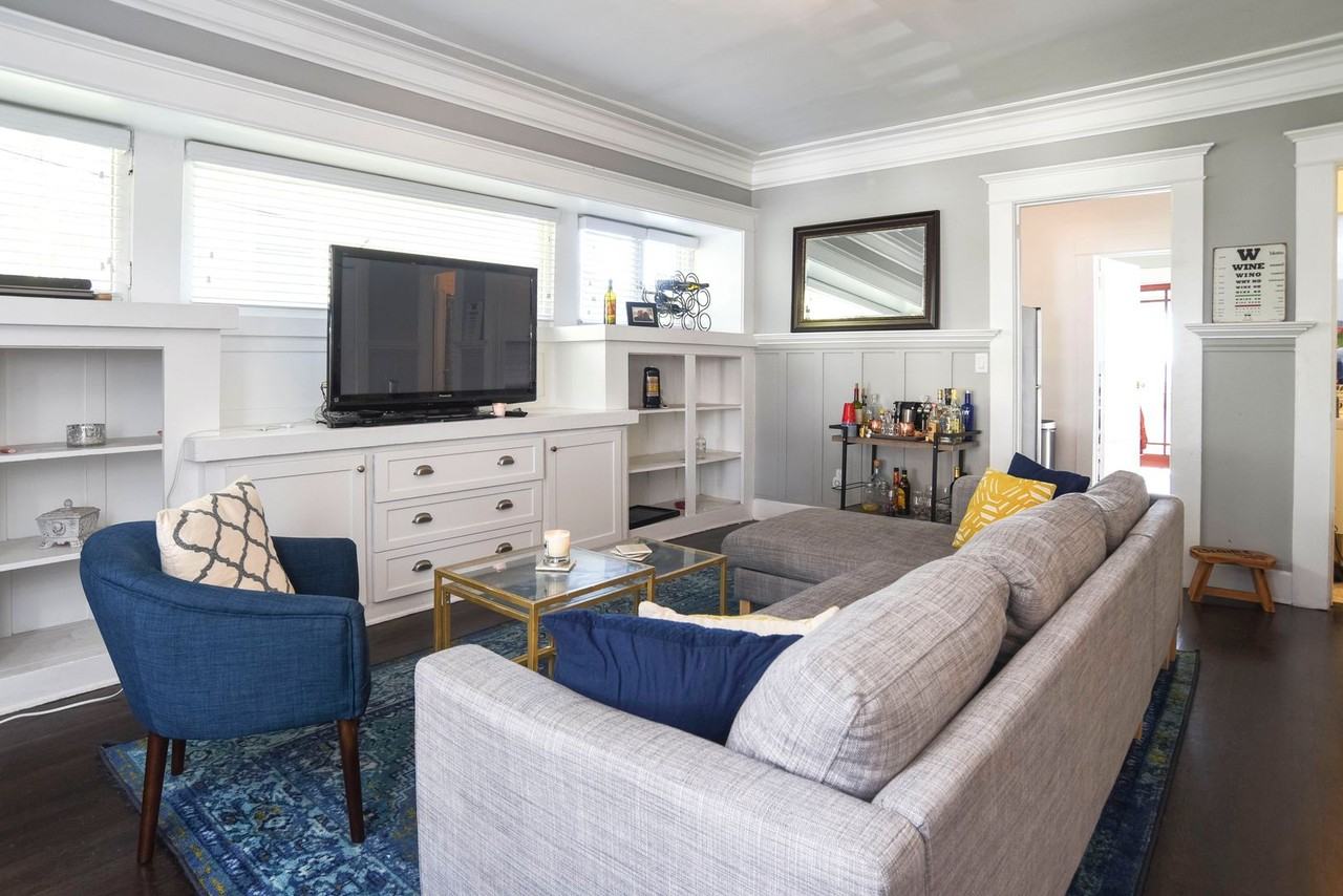 1456 Calumet Avenue - Photo 6 of 25