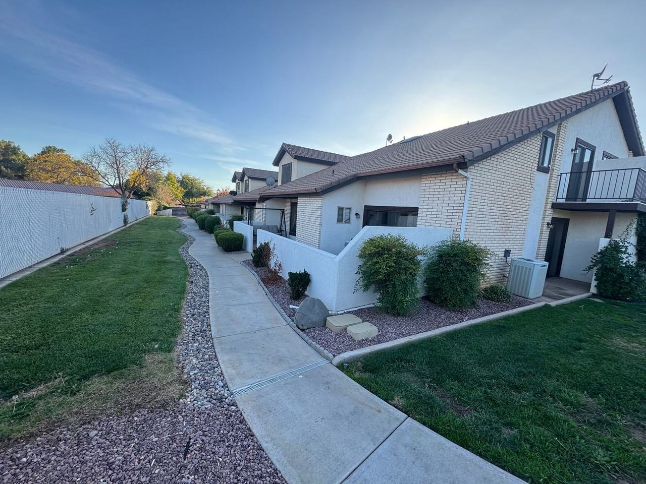 490 E 700 S St #5 - Photo 3 of 23