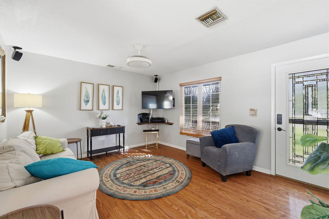 2901 Eastland Rd - Photo 4 of 20