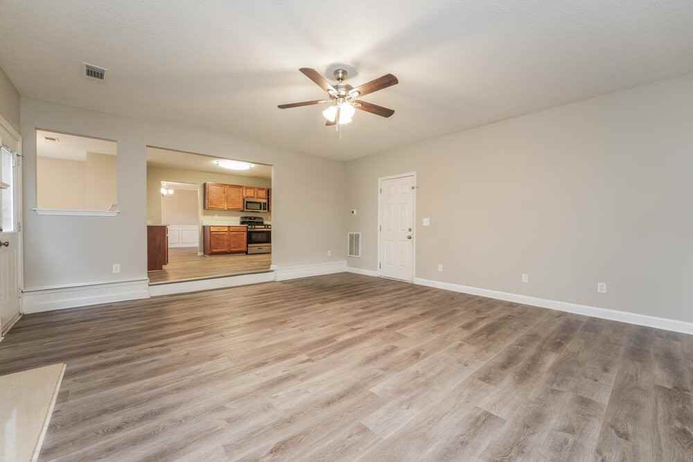 1452 Shelnut Ct - Photo 5 of 17