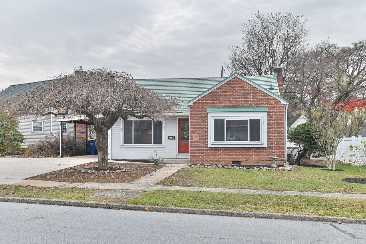 1191 Letchworth Road - Photo 2 of 32