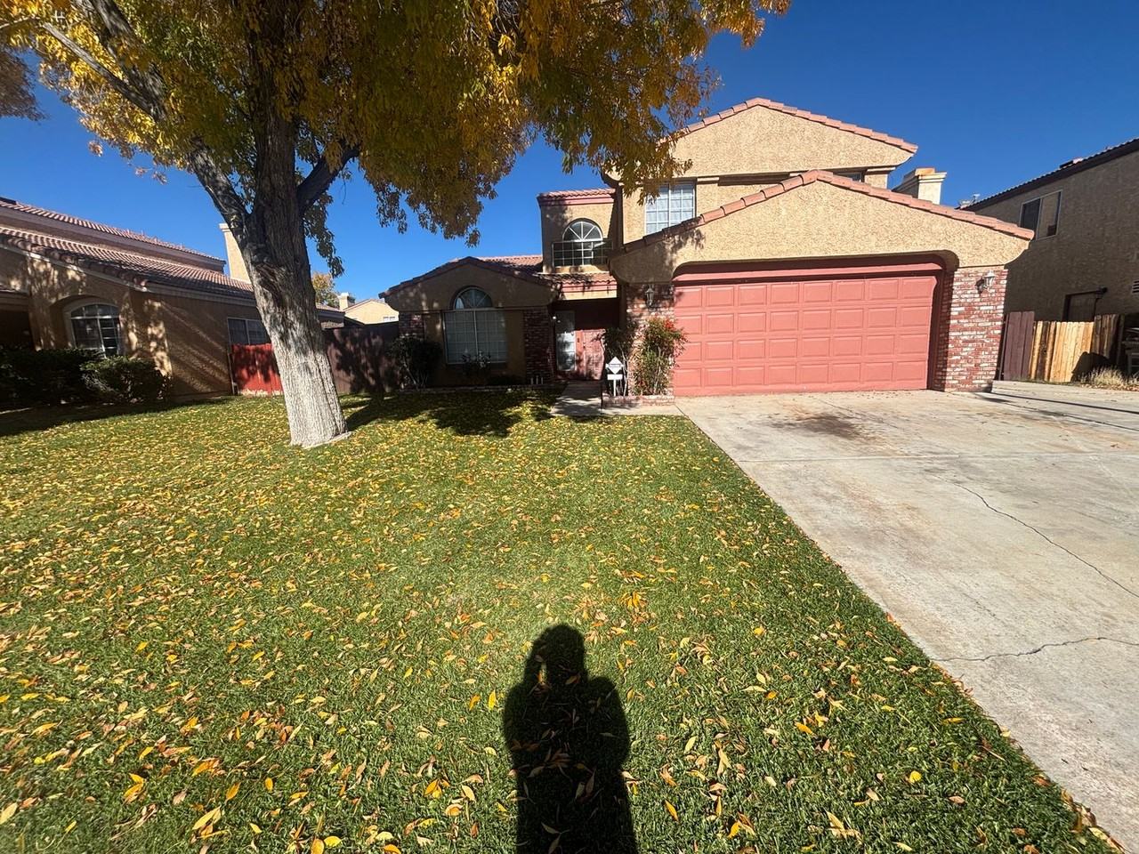 1109 E Kildare St - Photo 2 of 17