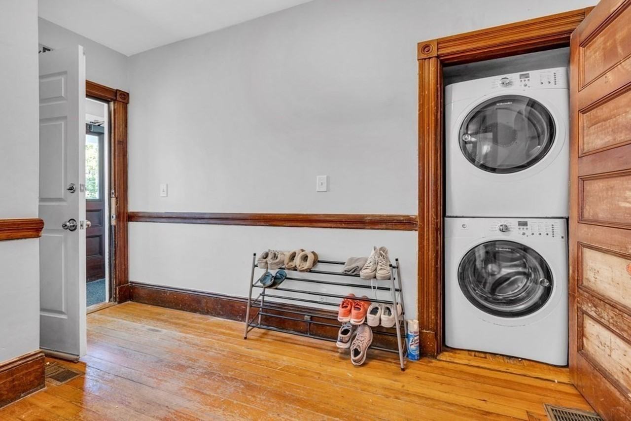 180 Saint Alphonsus Street - Photo 4 of 19