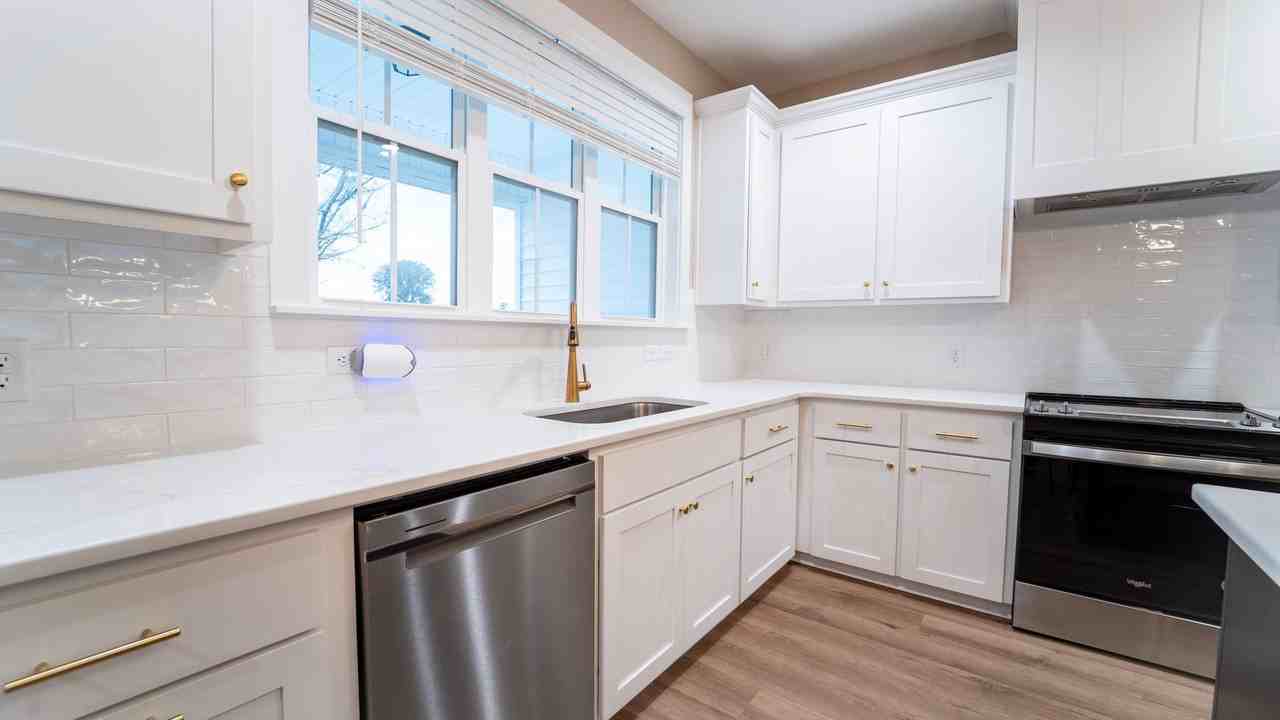 855 Stone Ct - Photo 6 of 50