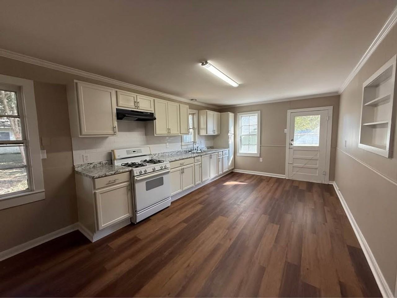 805 S Mcgown St - Photo 5 of 9