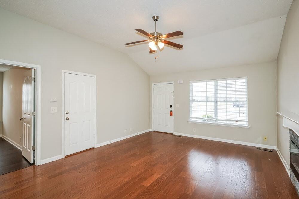 242 Grovedale Trce - Photo 3 of 16