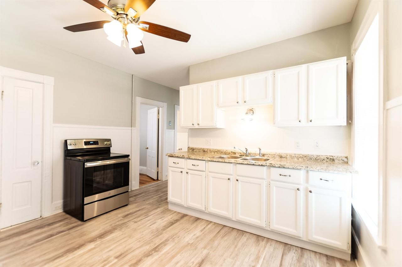 642 Maple St #1 - Photo 6 of 14