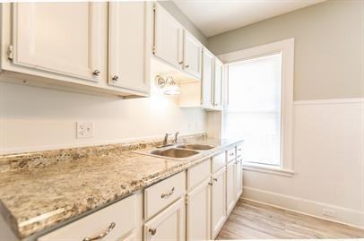 642 Maple St #1 - Photo 3 of 14