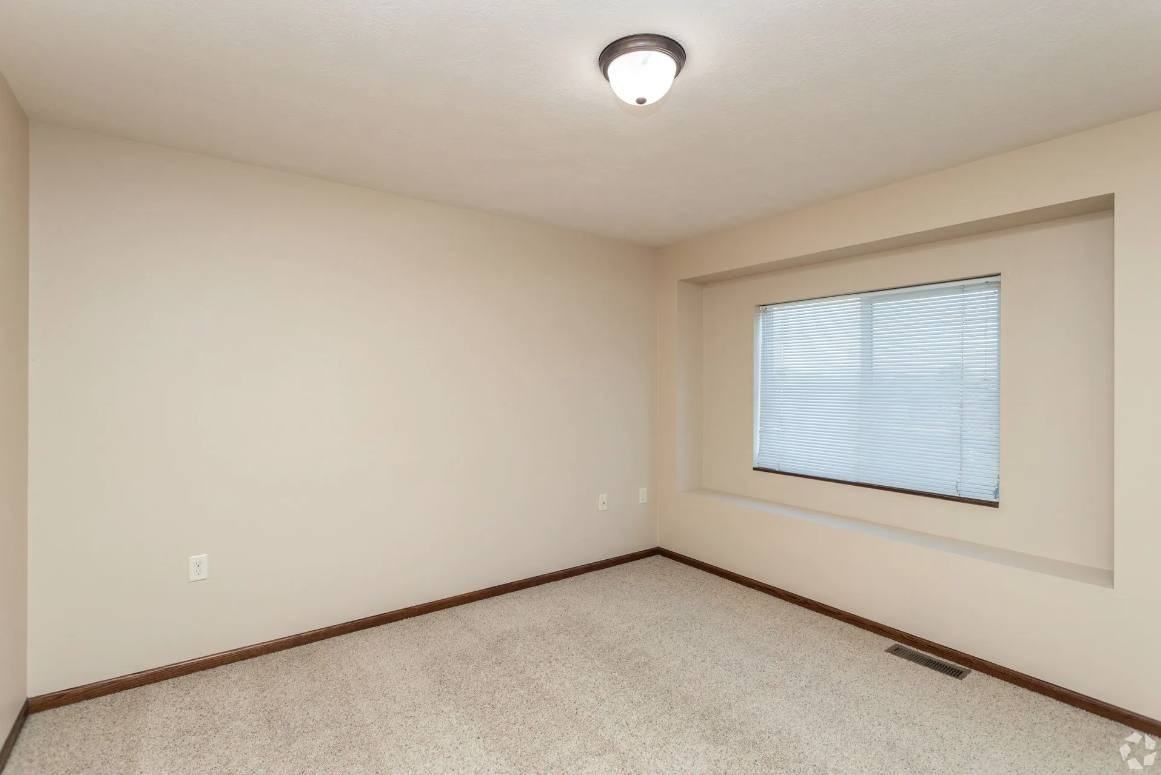 7717 W Snapdragon St #4 - Photo 5 of 10