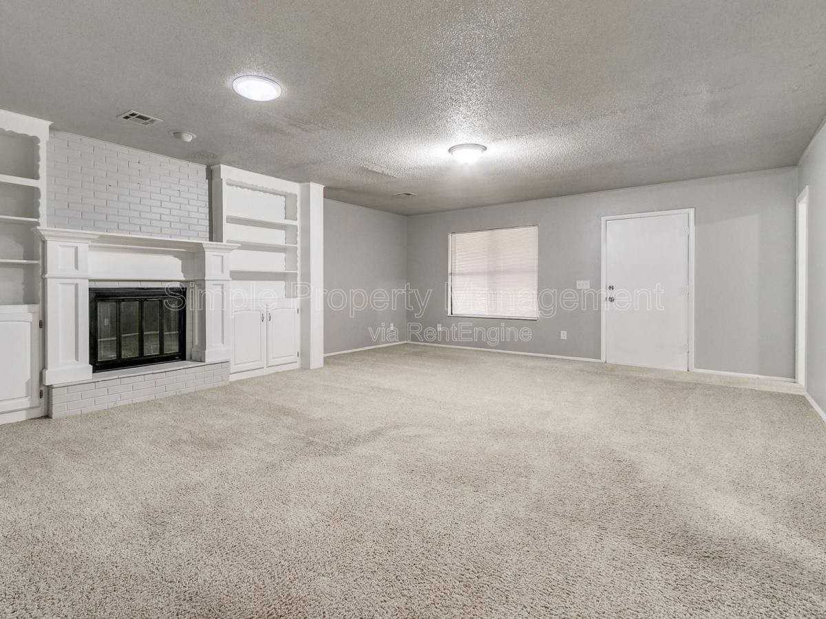 6109 Kingston Rd - Photo 3 of 10