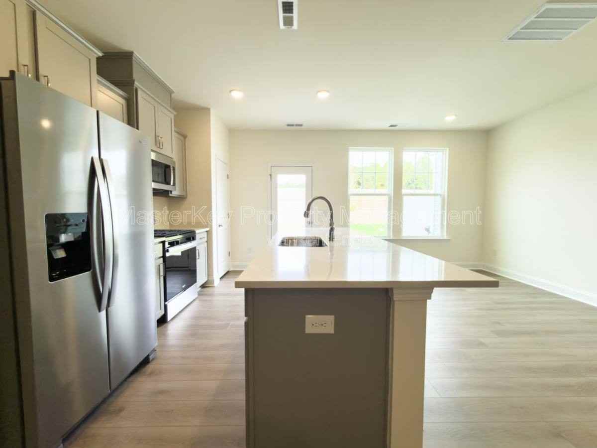 74 Bloodroot St - Photo 5 of 10