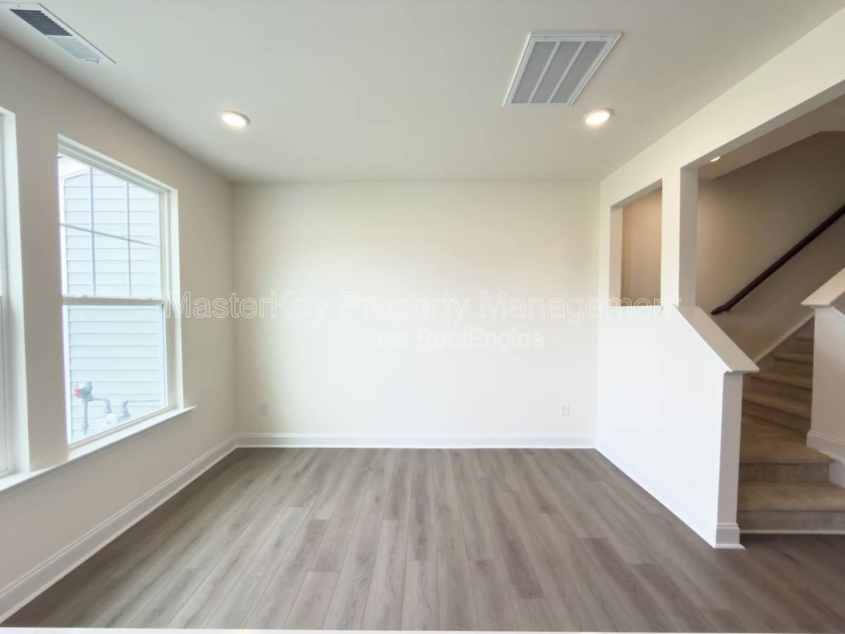 74 Bloodroot St - Photo 7 of 10