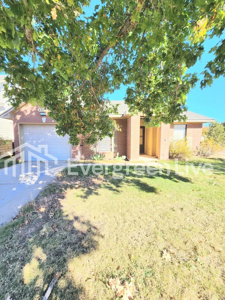 2302 Sandia Ct - Photo 2 of 18