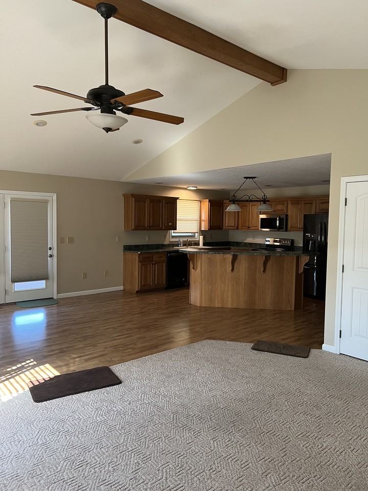 292 Oak Meadow Dr - Photo 7 of 11