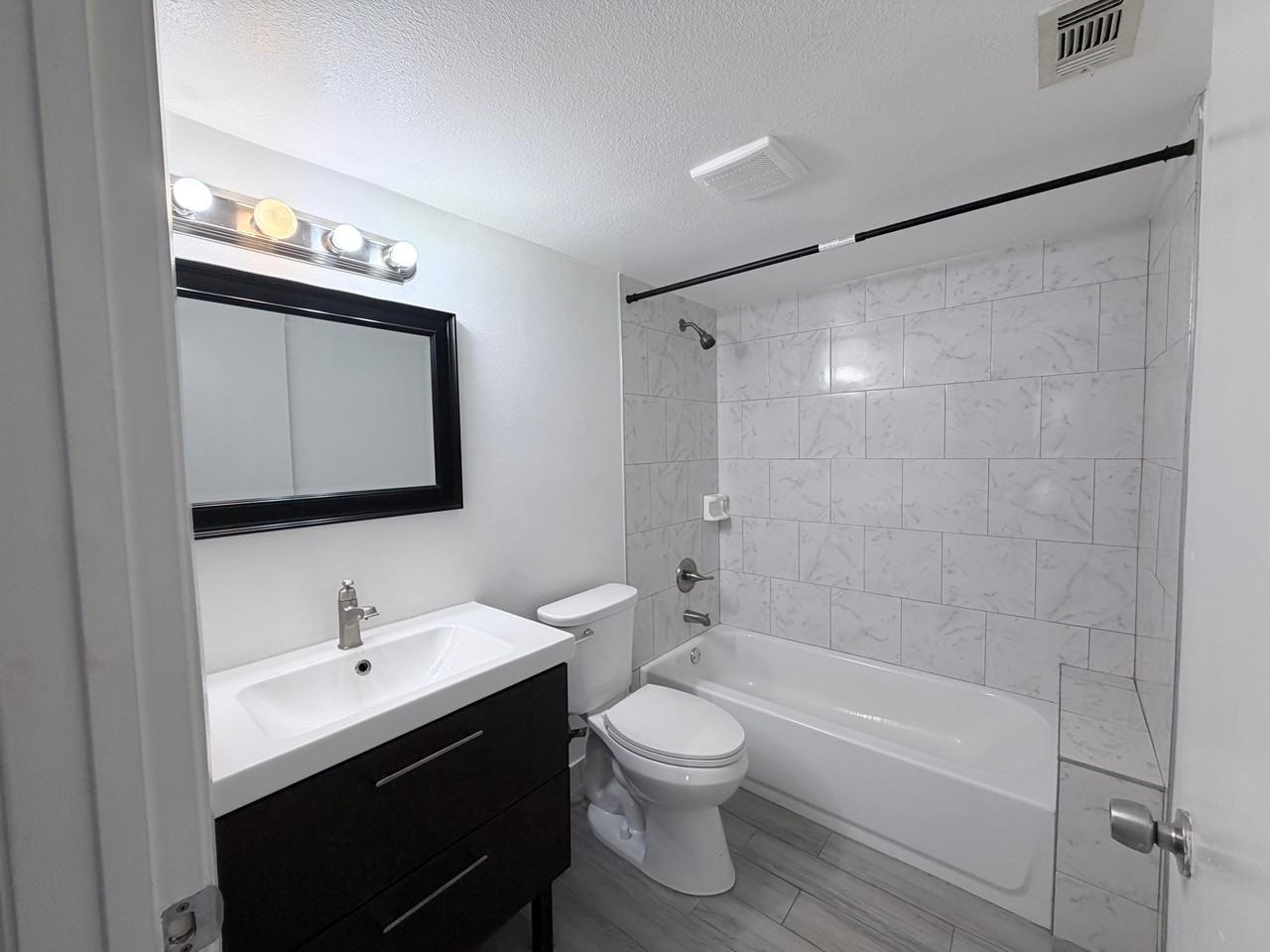 1311 S Pine Ridge Cir #1311 - Photo 7 of 17