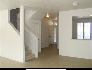 2114 Village Crossing Trl - Photo 2 of 9