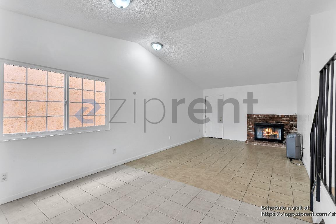 2412 Sequoia Dr - Photo 5 of 24