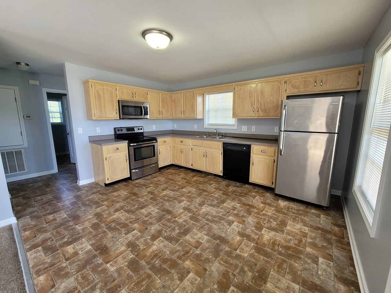 2909 Granny Ct - Photo 4 of 10