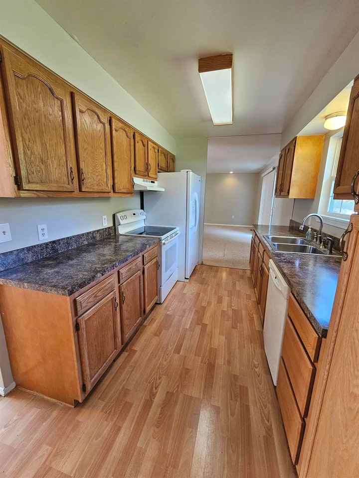 2967 Dashwood Dr - Photo 3 of 15