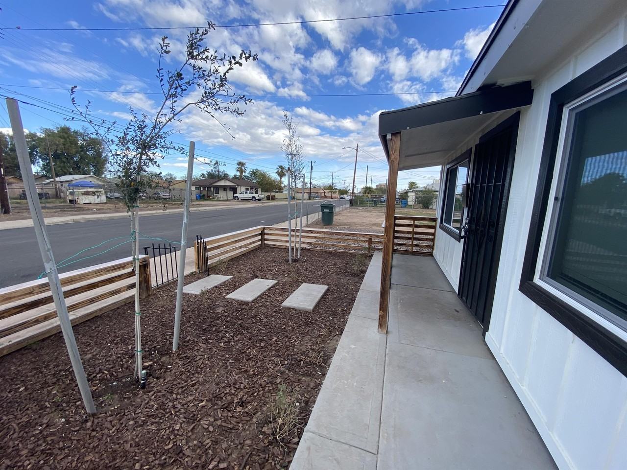 433 N 14th St #4 - Photo 2 of 15