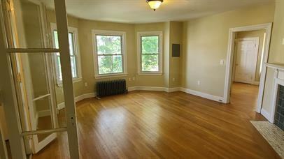 215 W Elm St #7 - Photo 7 of 7