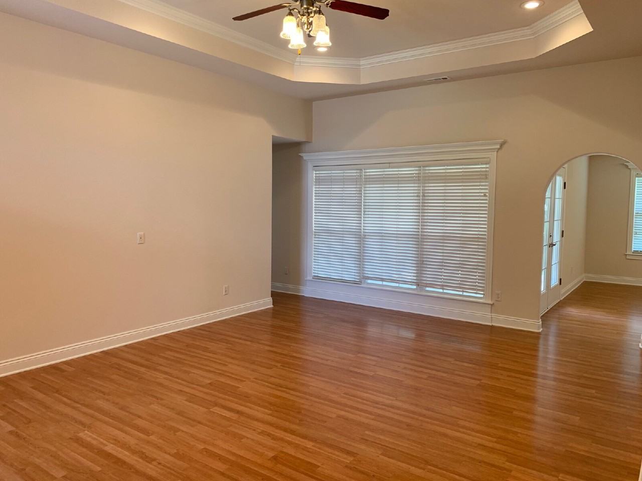 602 Se Cambridge Pl - Photo 3 of 39