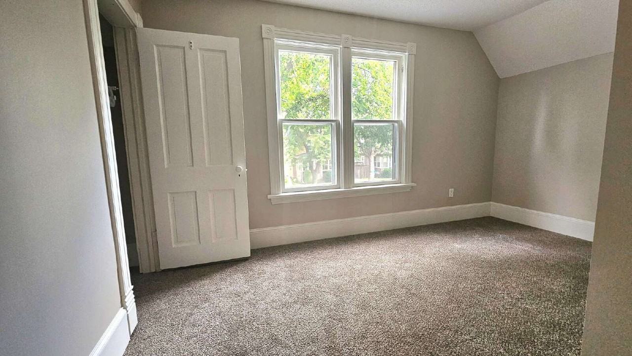 3832 Harriet Ave - Photo 7 of 20