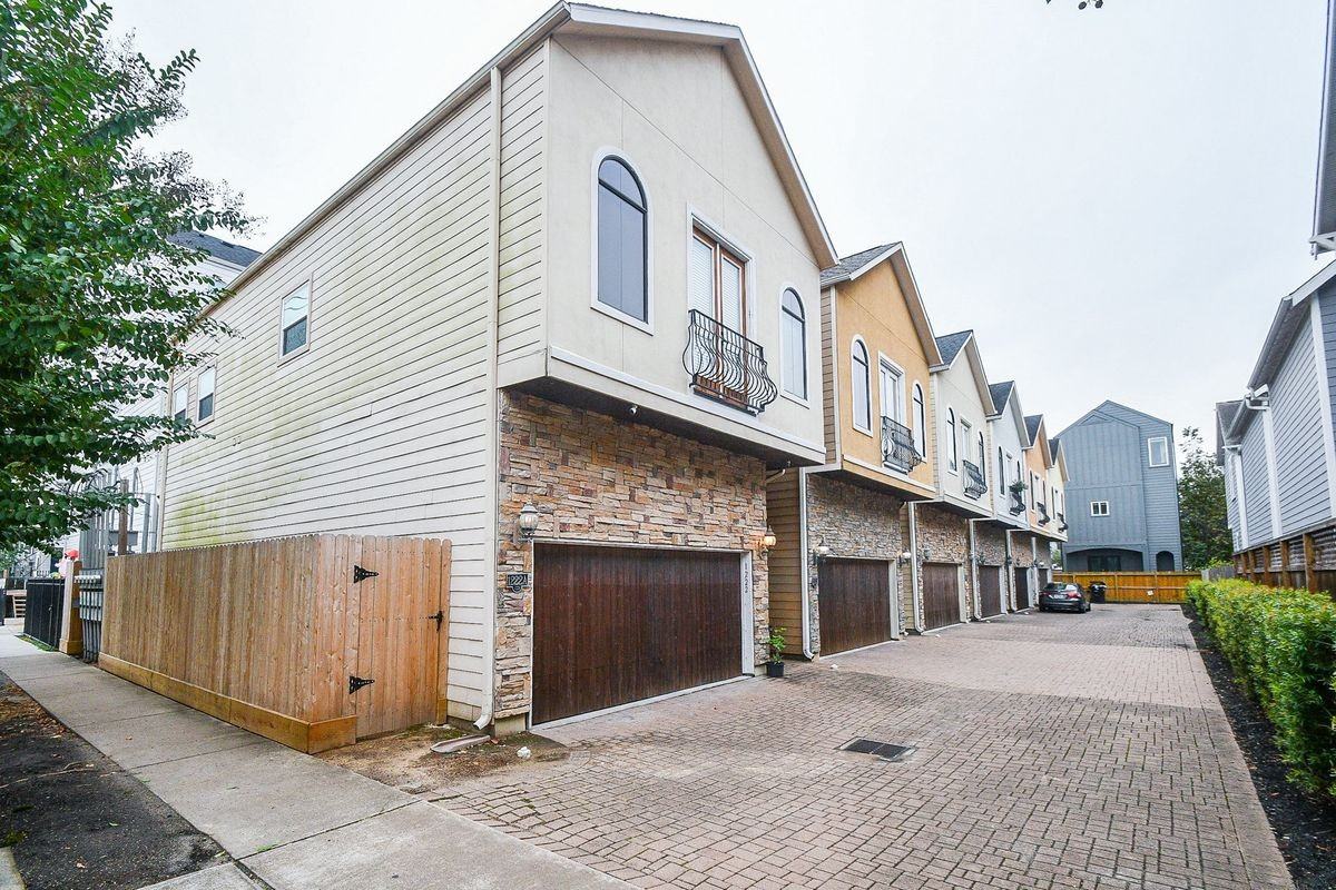 1222 West 17th Street ##D - Photo 7 of 31