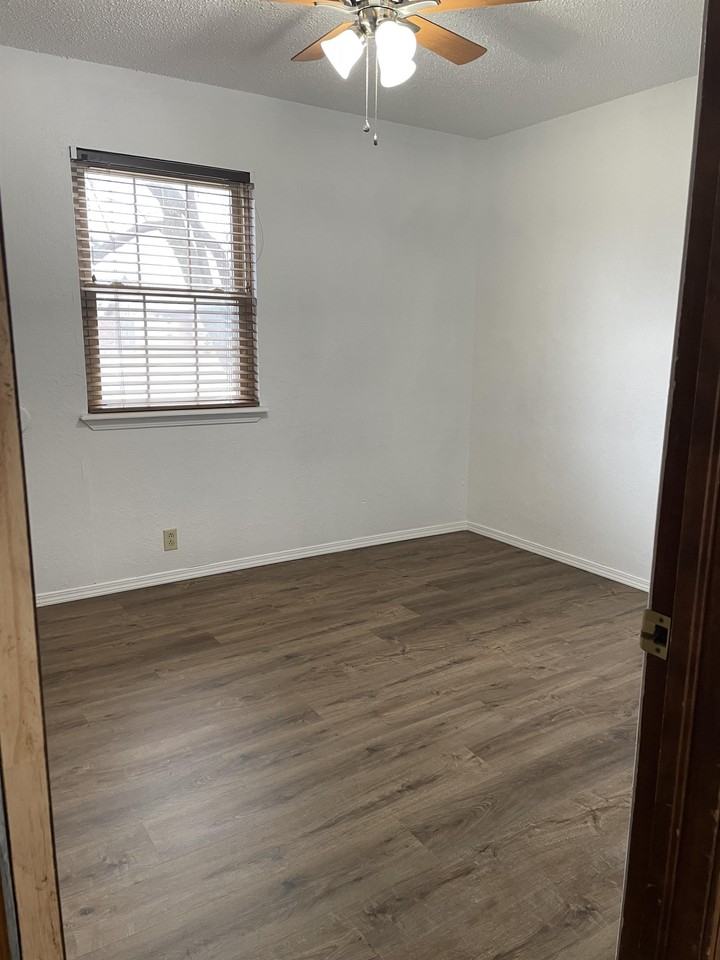 4202 Concord Pl - Photo 3 of 20